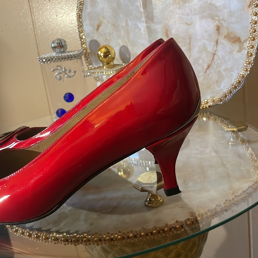 New Stuart Weitzman Red Heels New With Out Tags - image 5
